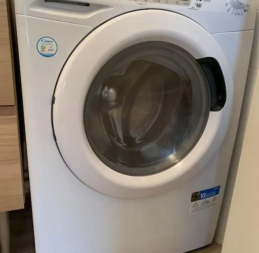 Centre, Pres Avenue De Verdun- Et Casino A 10 Mn A Pied- 4 Personnes -rdc Apartman